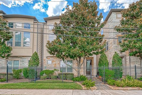 Photo of 1610 Ennis Street, Houston, TX 77003 (MLS # 84167057)