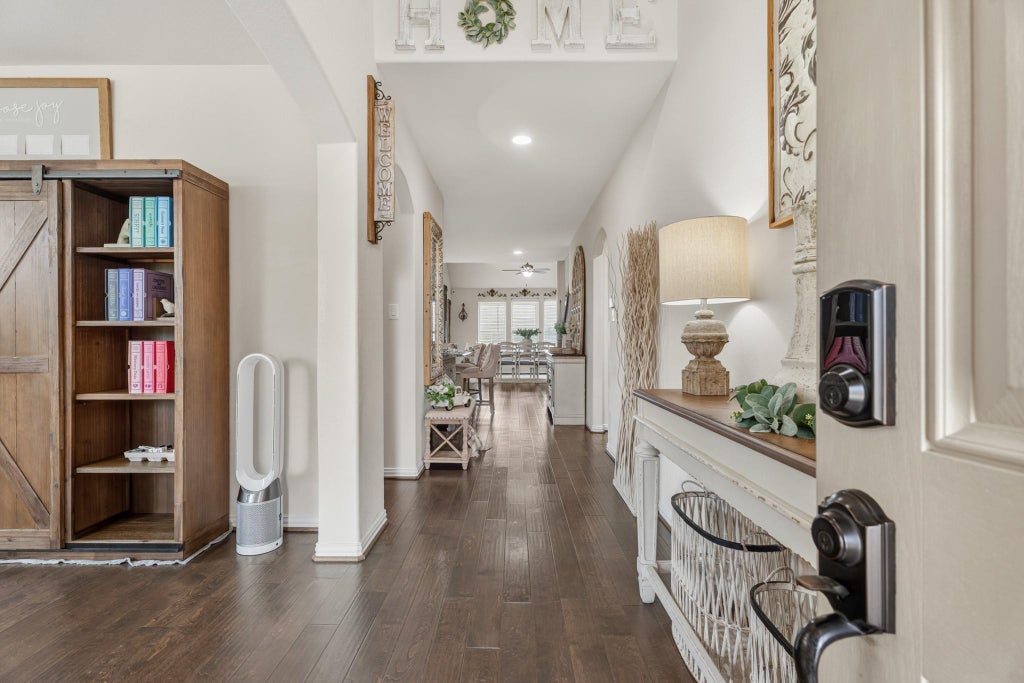 Photo of 2710 Park Crossing, Pearland, TX 77581 (MLS # 58437061)