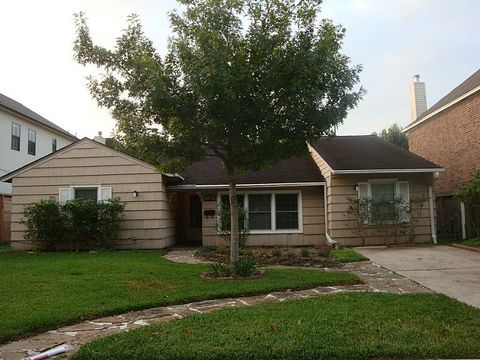 Photo of 143 Whipple Drive, Bellaire, TX 77401 (MLS # 91967177)
