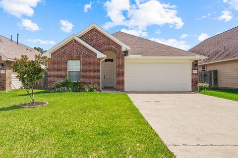 Photo of 7126 Whitlow Wonder Lane, Houston, TX 77086 (MLS # 64610845)