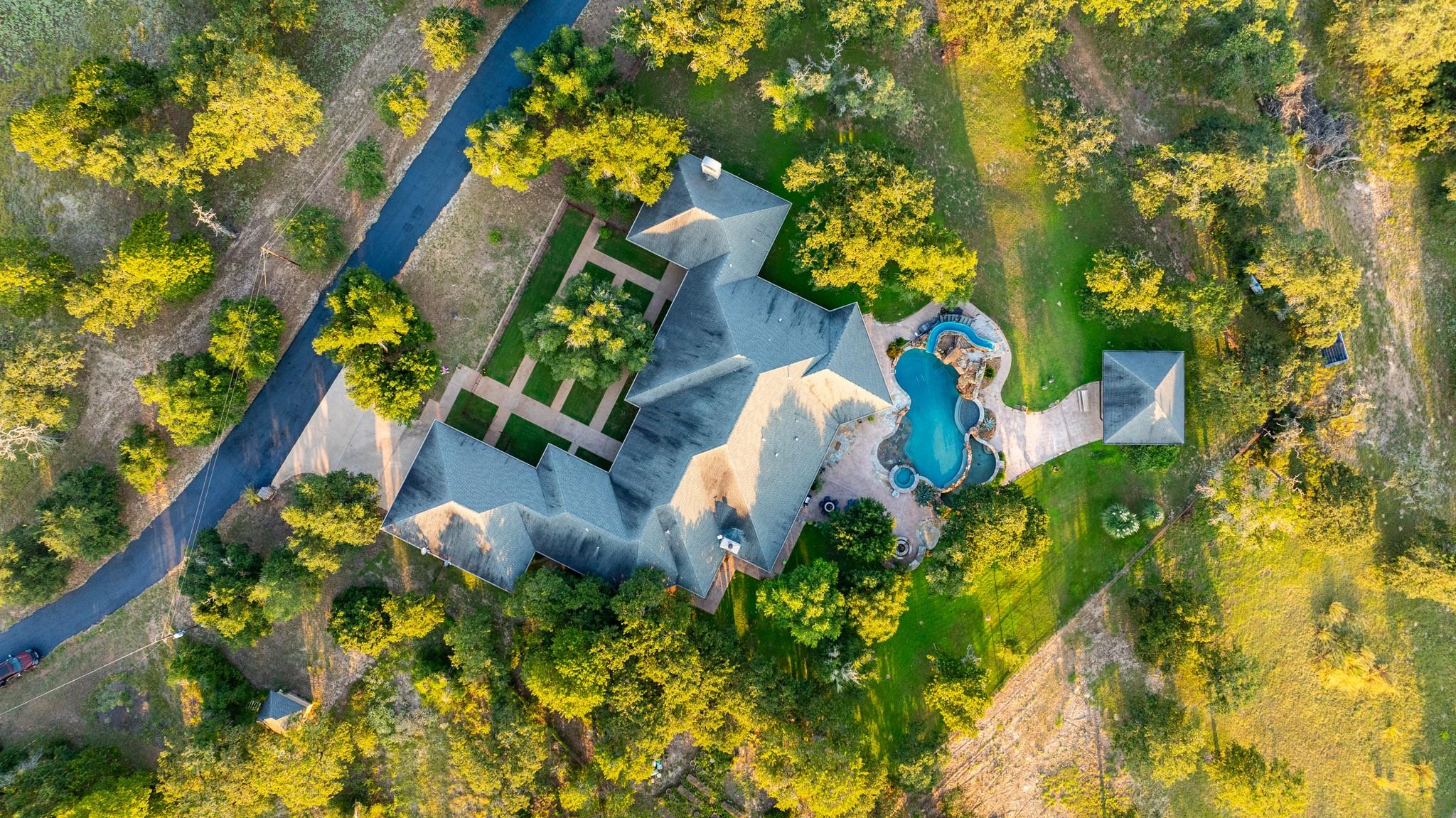 2042 22 Hills Road