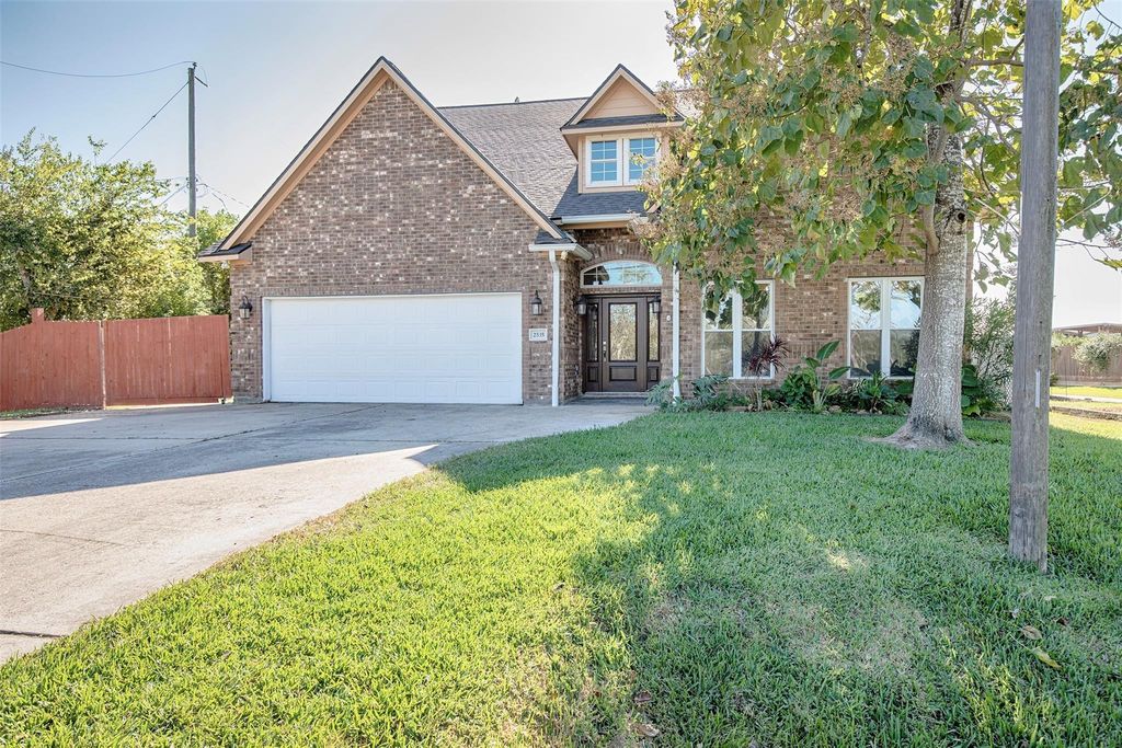 Photo of 2535 Broadway Street, Dickinson, TX 77539 (MLS # 79234304)