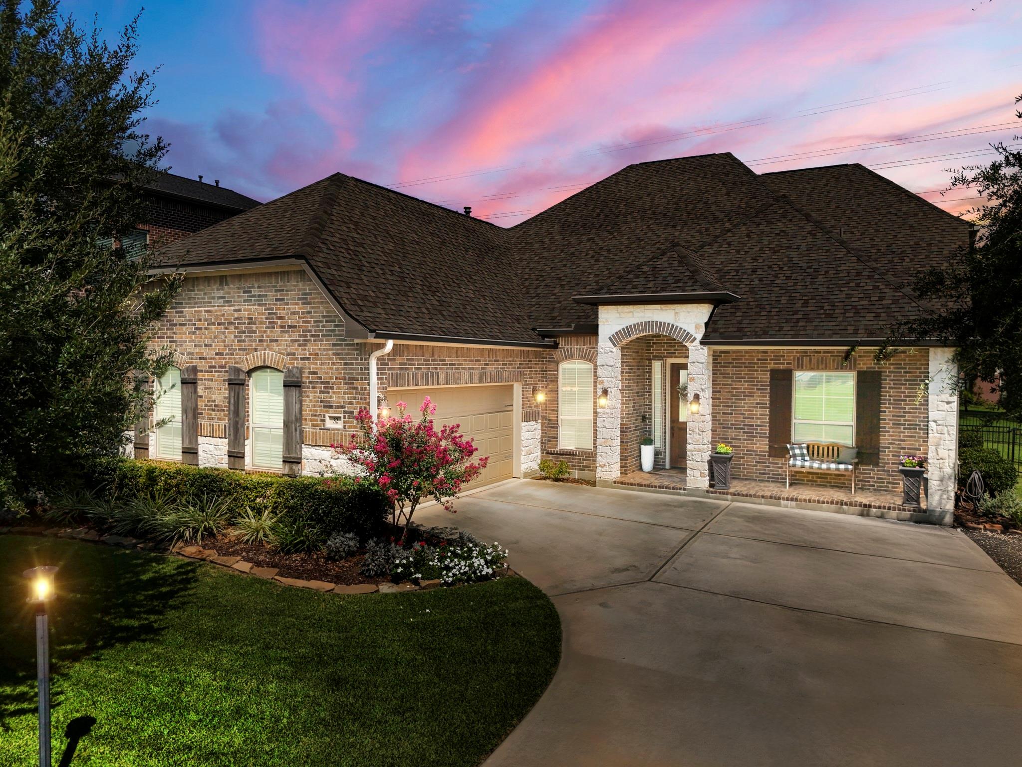 32 Waterford Way