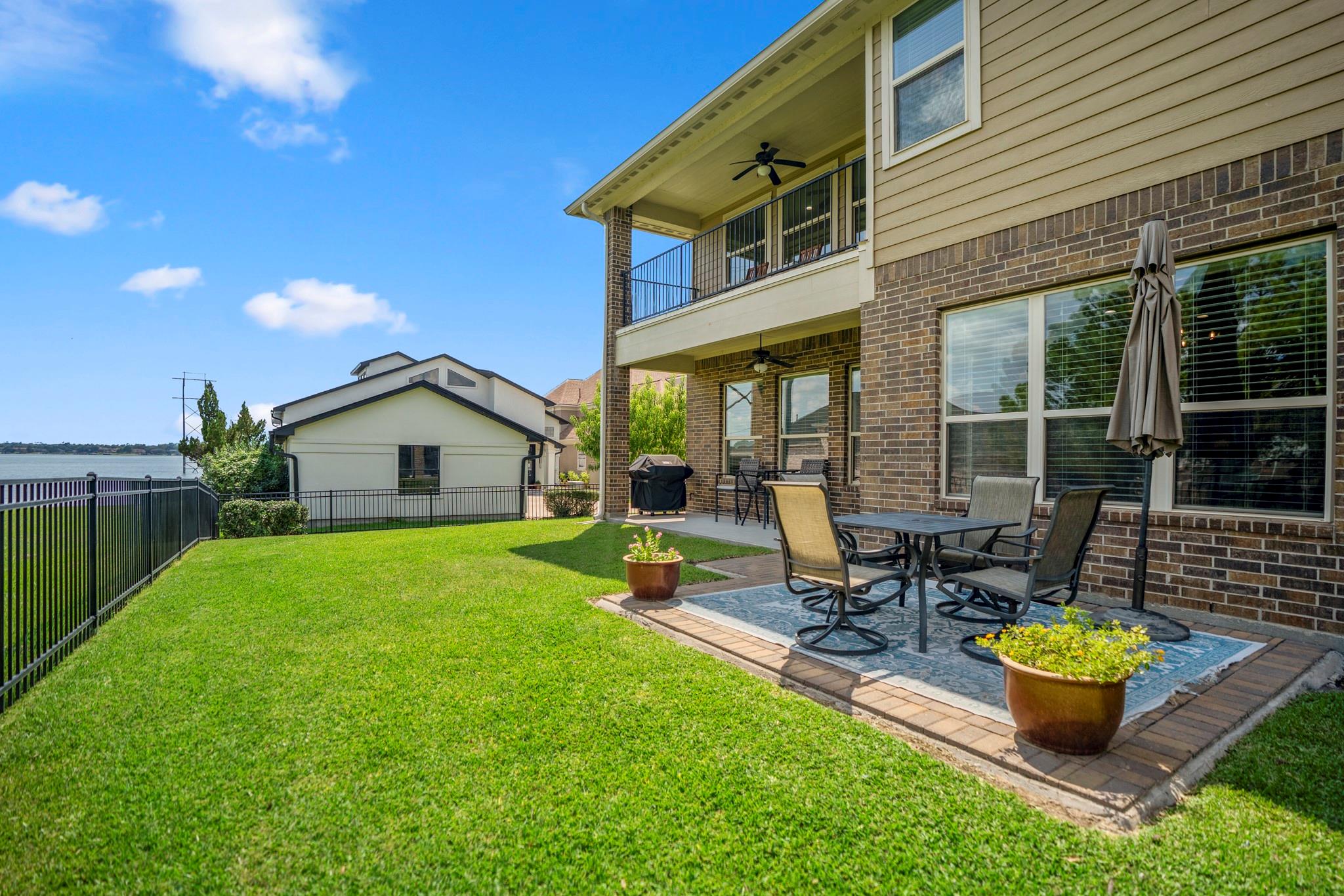 32 Waterford Way