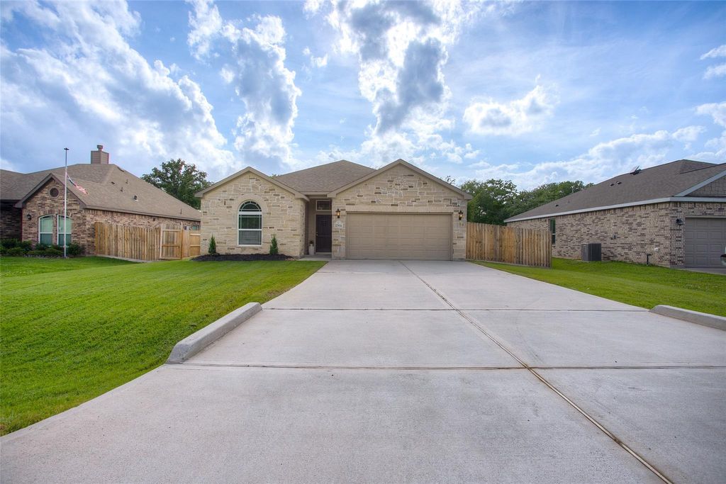 Photo of 12956 Foster Circle, Willis, TX 77318 (MLS # 51108721)