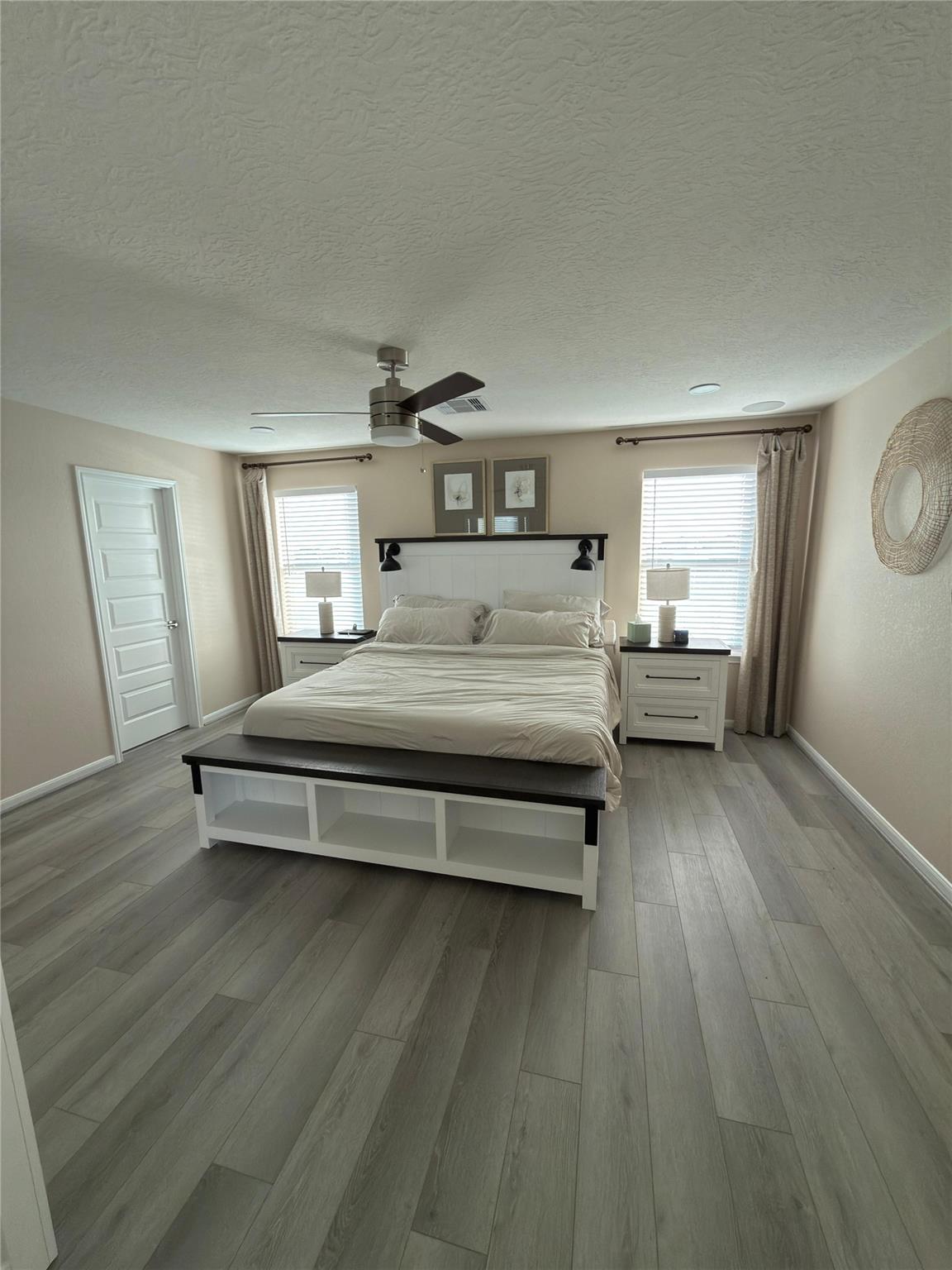4915 Abbey Manor Lane