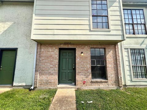 Photo of 12652 Windsor Village Drive #2652, Houston, TX 77071 (MLS # 95915529)