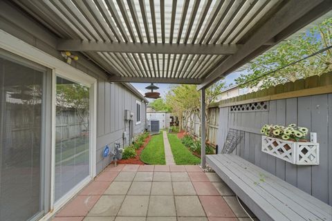 Tiny photo for 7346 Camino Verde Drive, Houston, TX 77083 (MLS # 95616806)