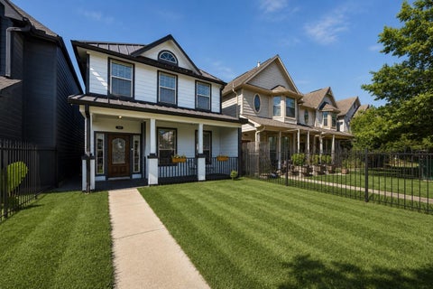Photo of 741 W 20th Street, Houston, TX 77008 (MLS # 48547174)
