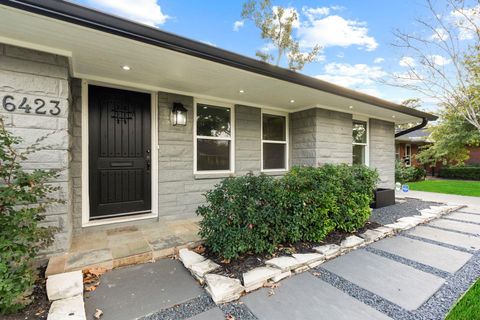 Photo of 6423 Pineshade Lane, Houston, TX 77008 (MLS # 30160088)