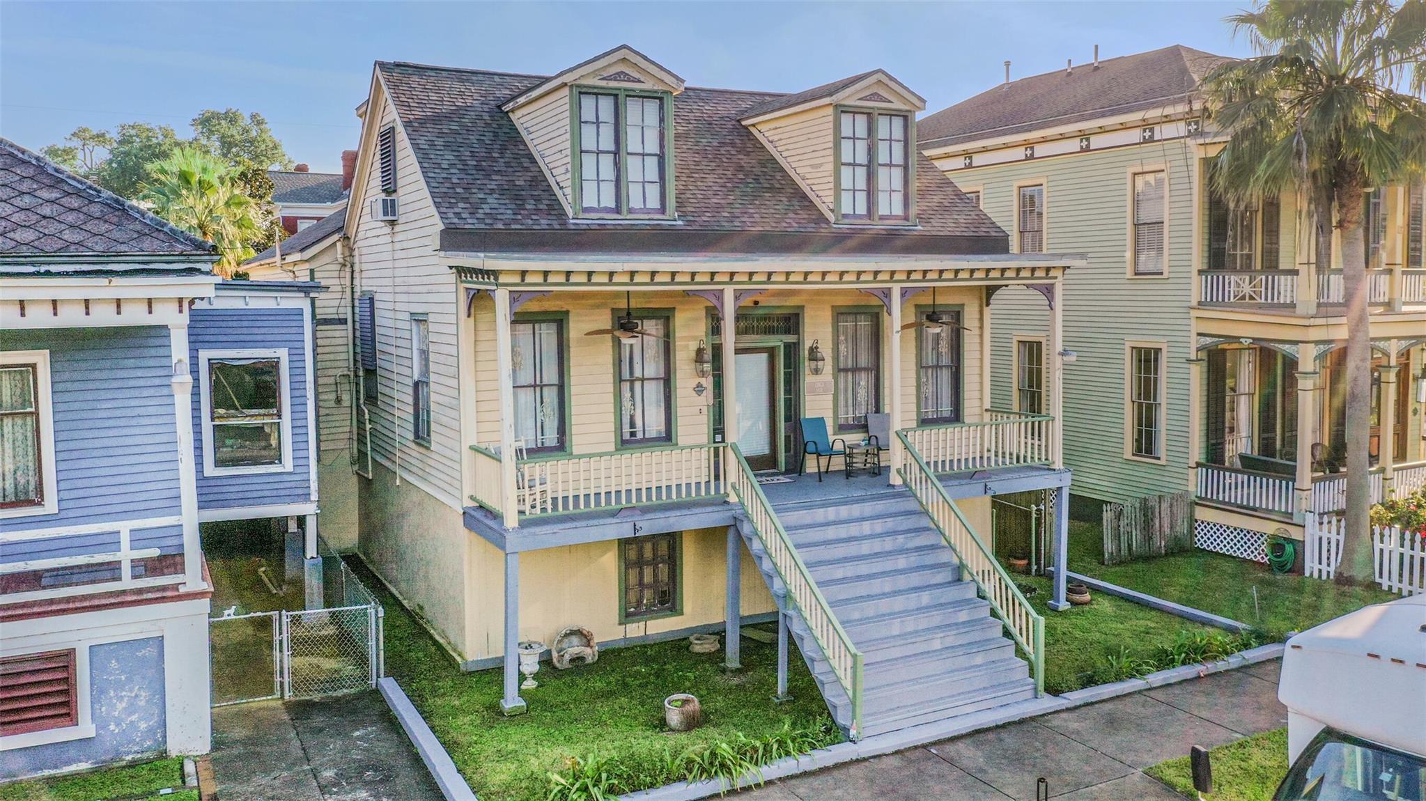 1421 Winnie Street