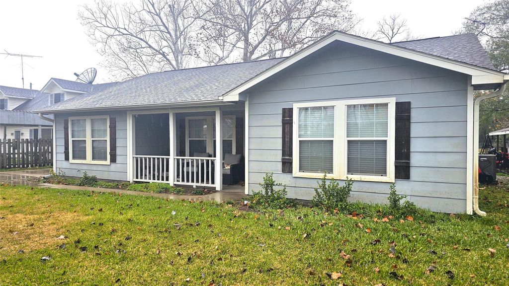 Photo of 1319 E Main Street, Humble, TX 77338 (MLS # 9002597)