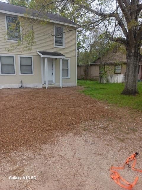Photo of 312 S Pumphrey St, Edna, TX 77957 (MLS # 20866886)