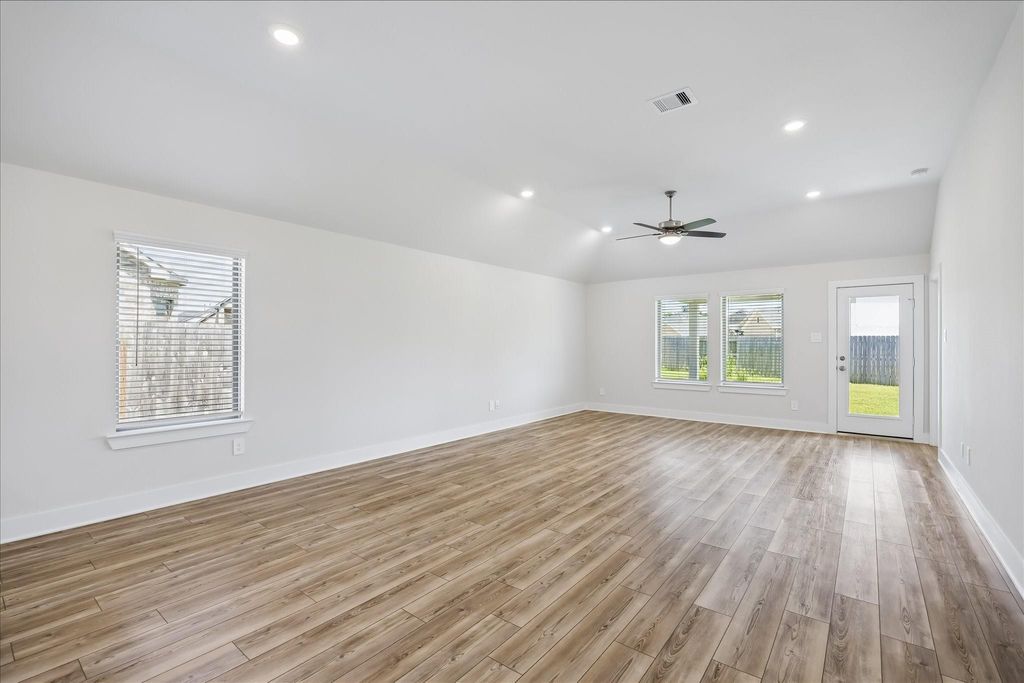 Photo of 9830 N Goshawk Trail, Conroe, TX 77385 (MLS # 95470974)