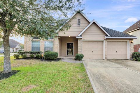 Photo of 3710 Banyan Wood Way, Pearland, TX 77584 (MLS # 83315759)