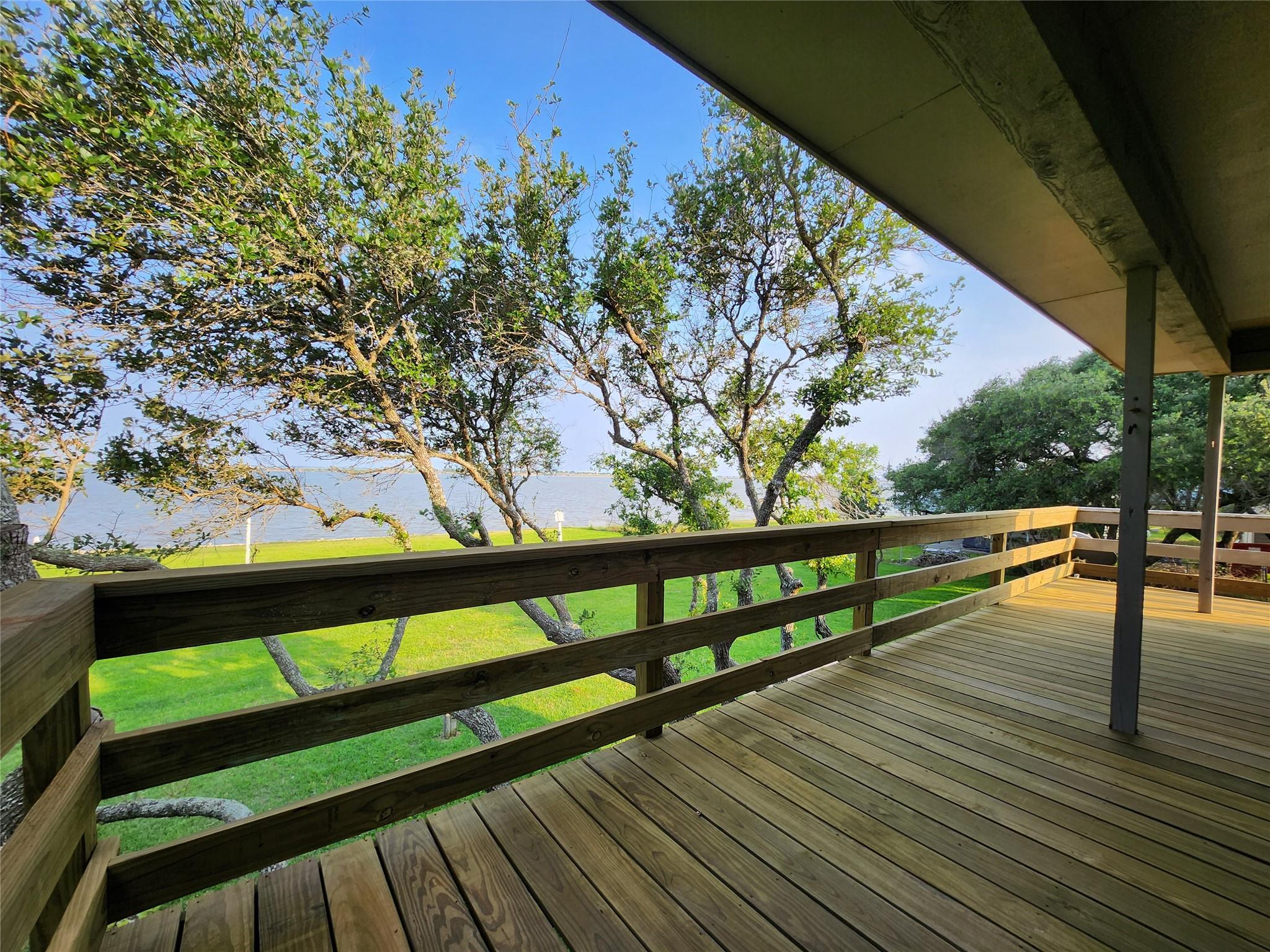2182 W Bayshore Drive