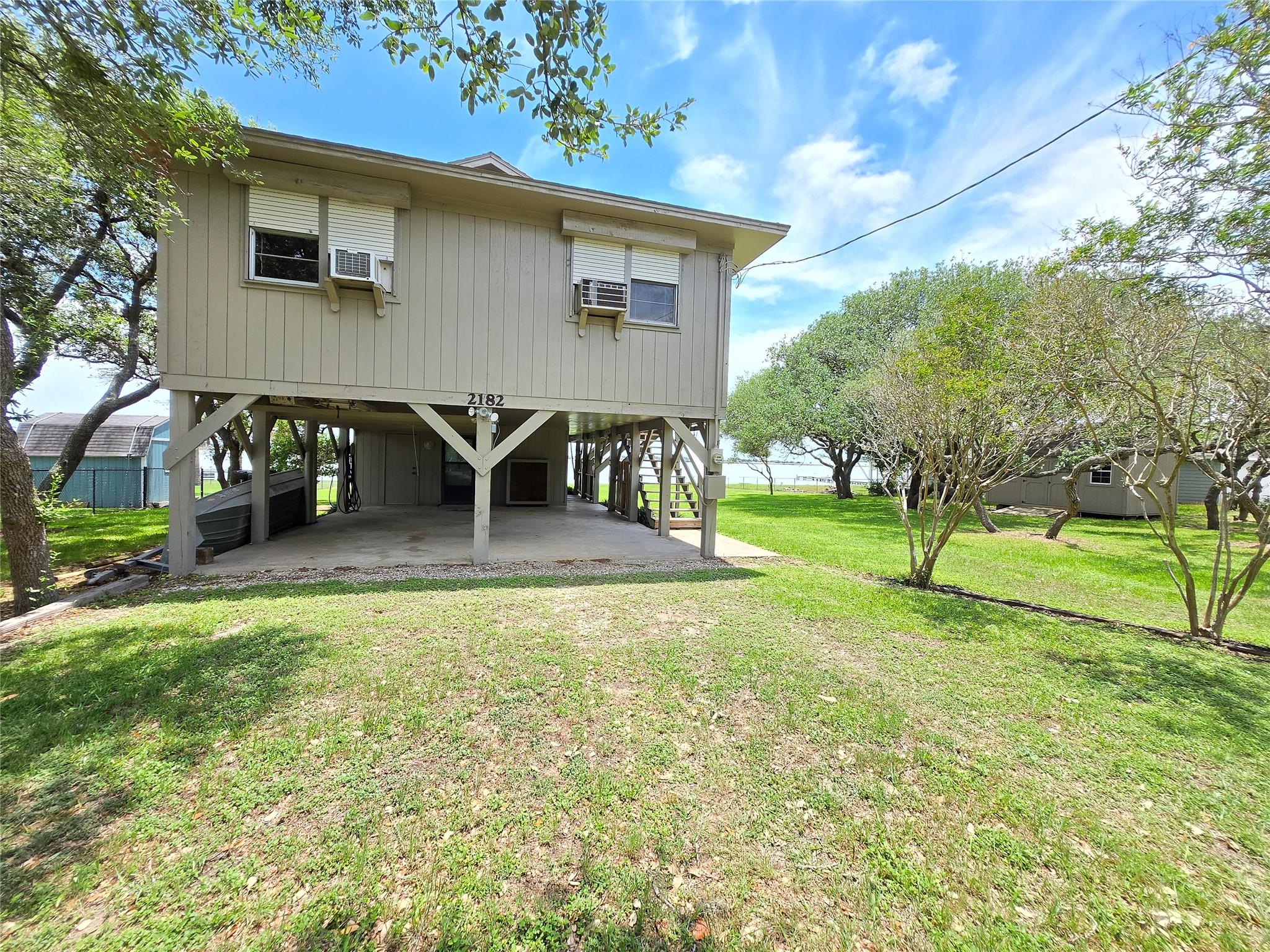 2182 W Bayshore Drive