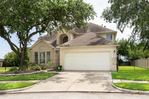Photo of 44 Parkway Place, Houston, TX 77040 (MLS # 29161128)