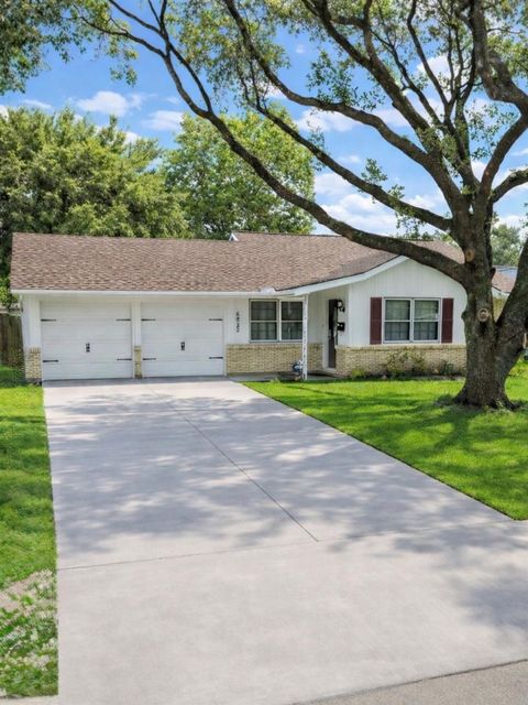Photo of 6822 Neff Street, Houston, TX 77074 (MLS # 46329898)
