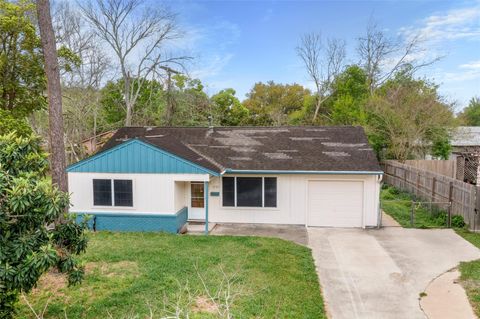 1737 S Park Drive Alvin TX 77511