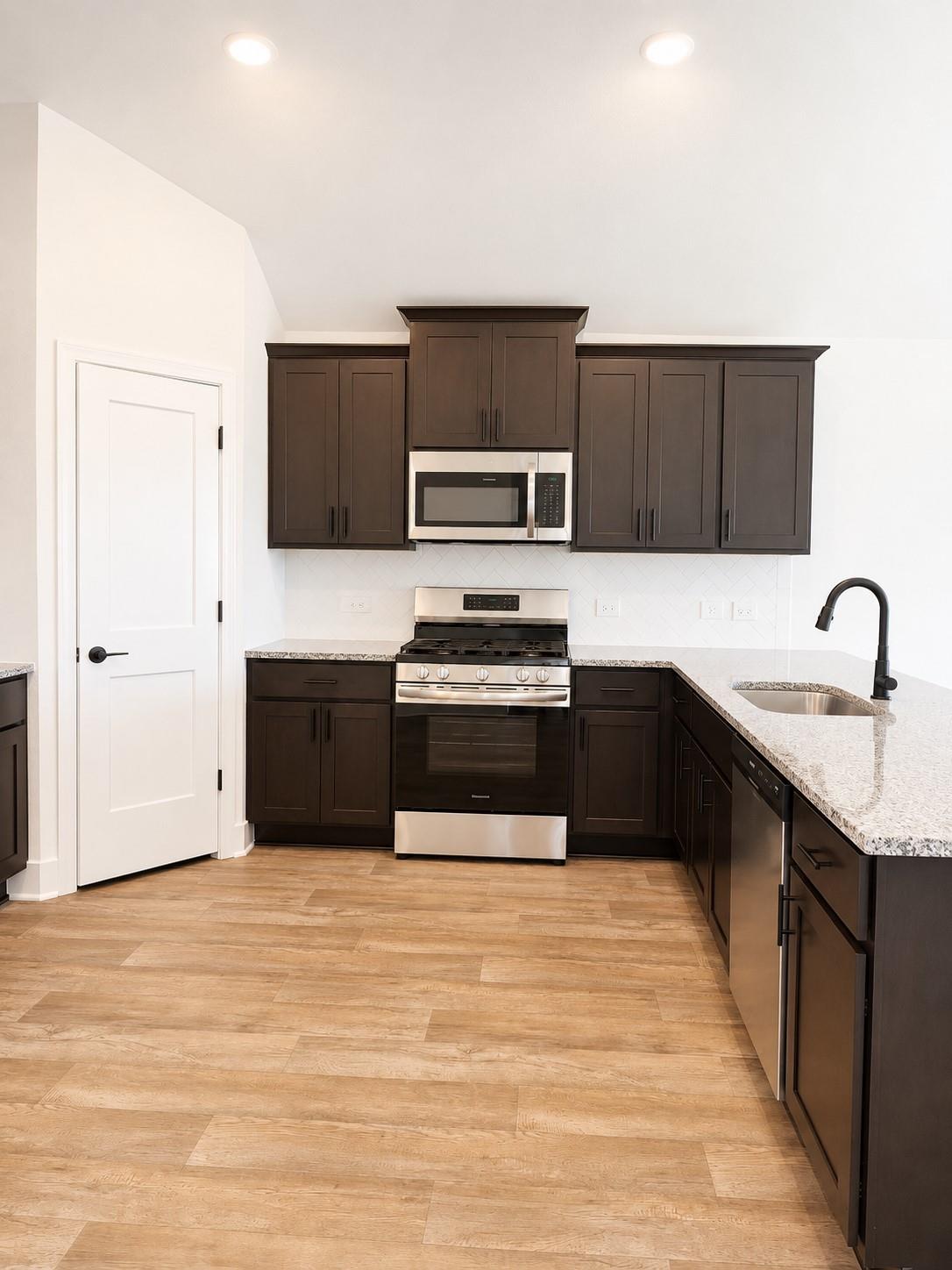 2100 Emerald Lake Trail