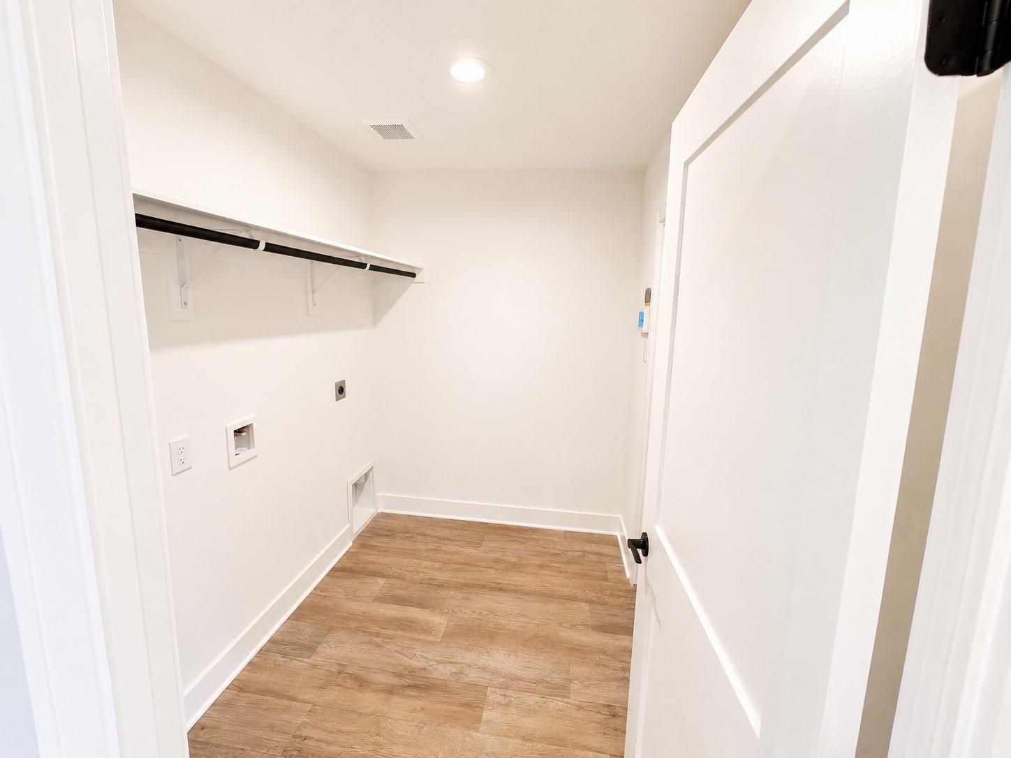 2100 Emerald Lake Trail