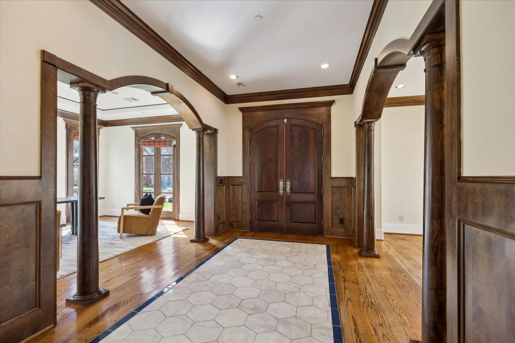 Photo of 4820 Linden Street, Bellaire, TX 77401 (MLS # 83215365)