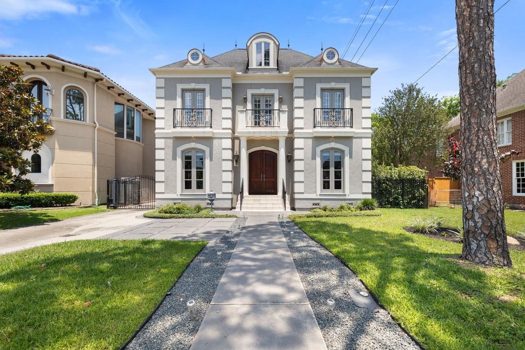Photo of 4820 Linden Street, Bellaire, TX 77401 (MLS # 83215365)