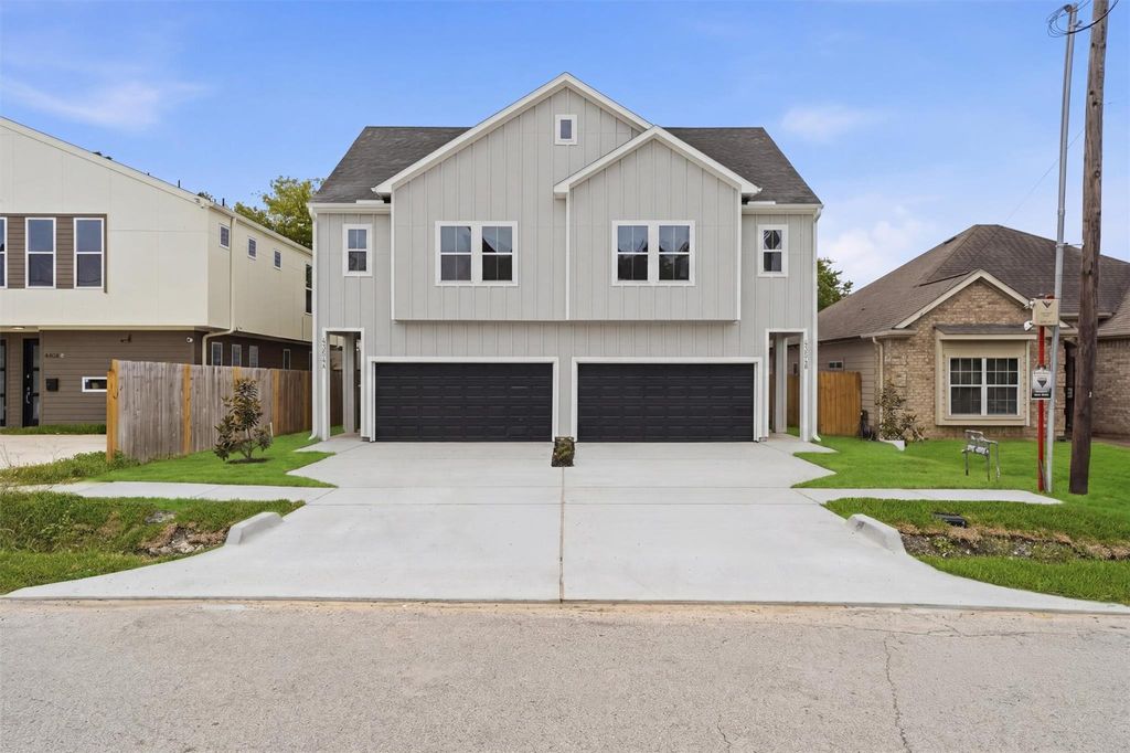 Photo of 4354 Clover Street #A, Houston, TX 77051 (MLS # 34357444)