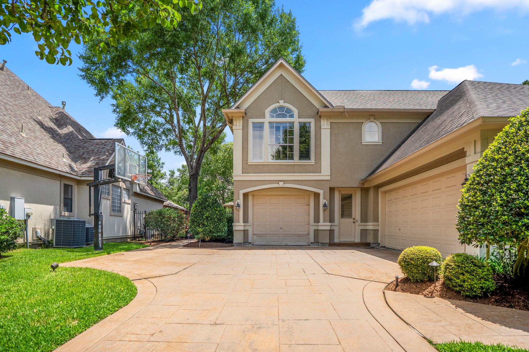 8806 Sterling Gate Circle