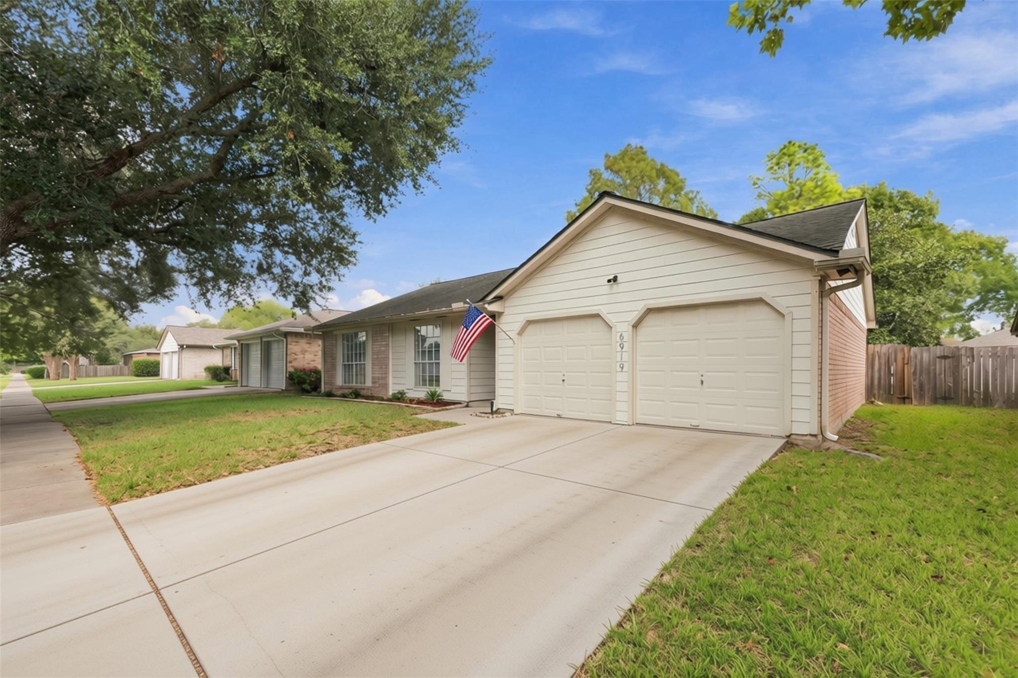 6919 Grant Drive
