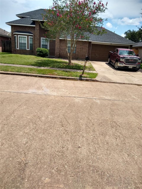 Homes For Rent - 13507 Somersworth Drive<br/> Houston, TX 77041