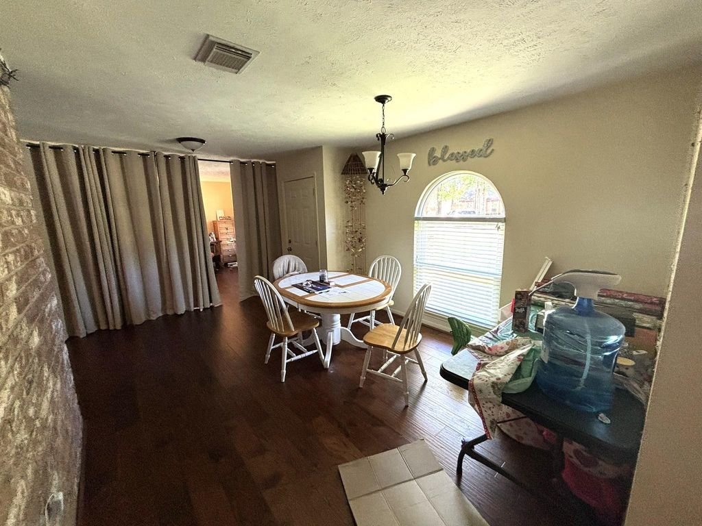 Photo of 3206 Evergreen Glade Drive, Houston, TX 77339 (MLS # 21082790)