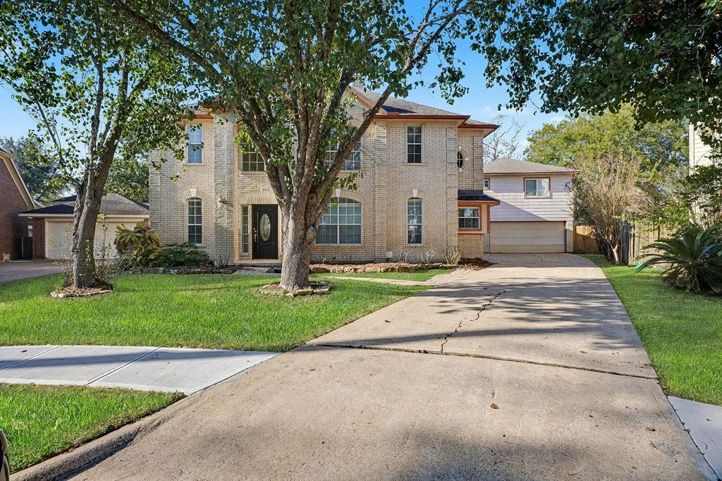 Photo of 2304 Evergreen Drive, Pearland, TX 77581 (MLS # 14571682)