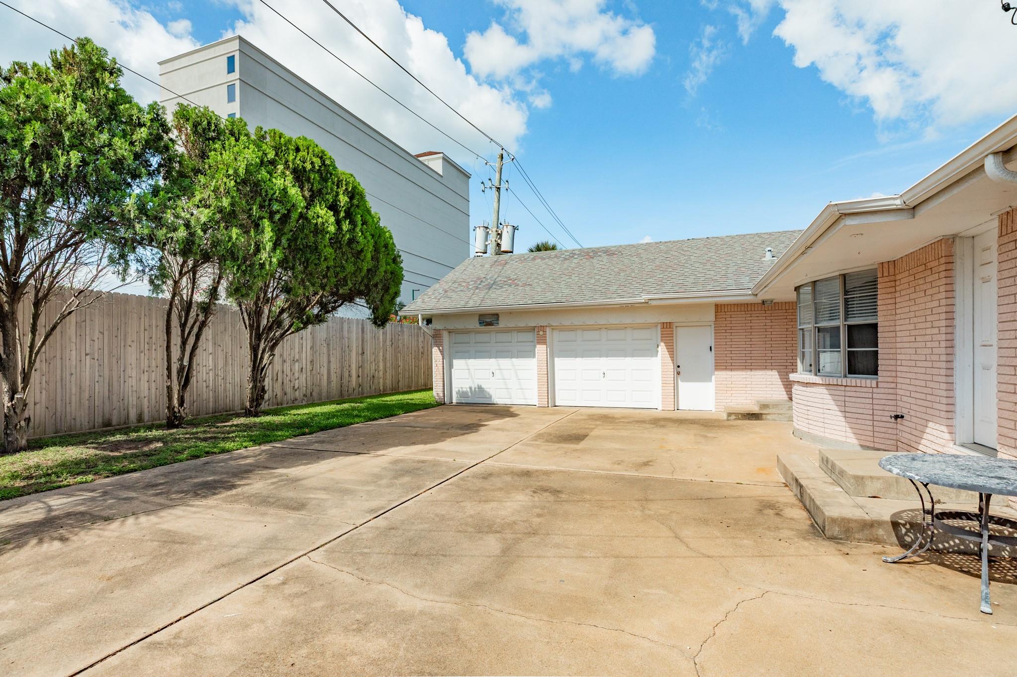 47 Adler Circle