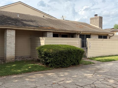 Photo of 10362 Cook Road, Houston, TX 77099 (MLS # 14984493)