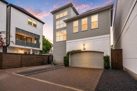 Photo of 1732 W 23rd Street, Houston, TX 77008 (MLS # 34131350)