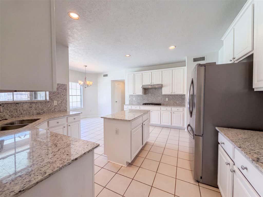 Photo of 2854 Everett Drive, Friendswood, TX 77546 (MLS # 47972940)