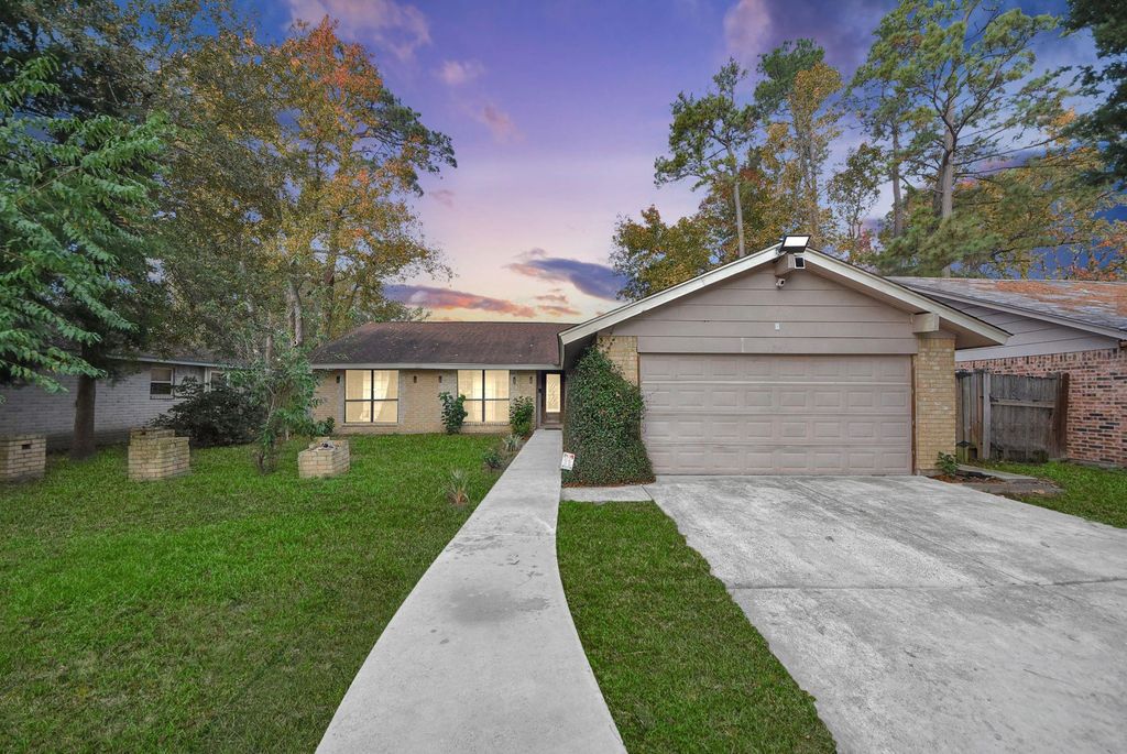 Photo of 15419 Mesa Drive, Humble, TX 77396 (MLS # 32478382)