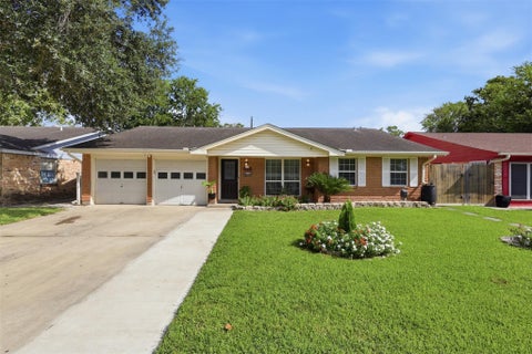 Photo of 7027 Kingsway Drive, Houston, TX 77087 (MLS # 62341950)
