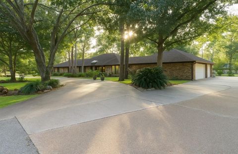 Photo of 11427 Brandy Lane, Houston, TX 77044 (MLS # 78390034)
