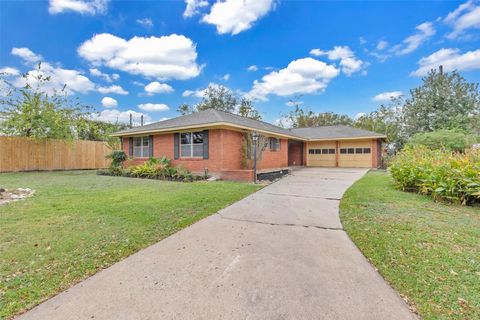 Photo of 1803 Sea Queen Court, Houston, TX 77008 (MLS # 97099222)