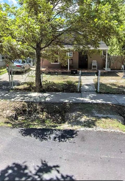 Photo of 4406 Sumpter Street, Houston, TX 77020 (MLS # 31219871)