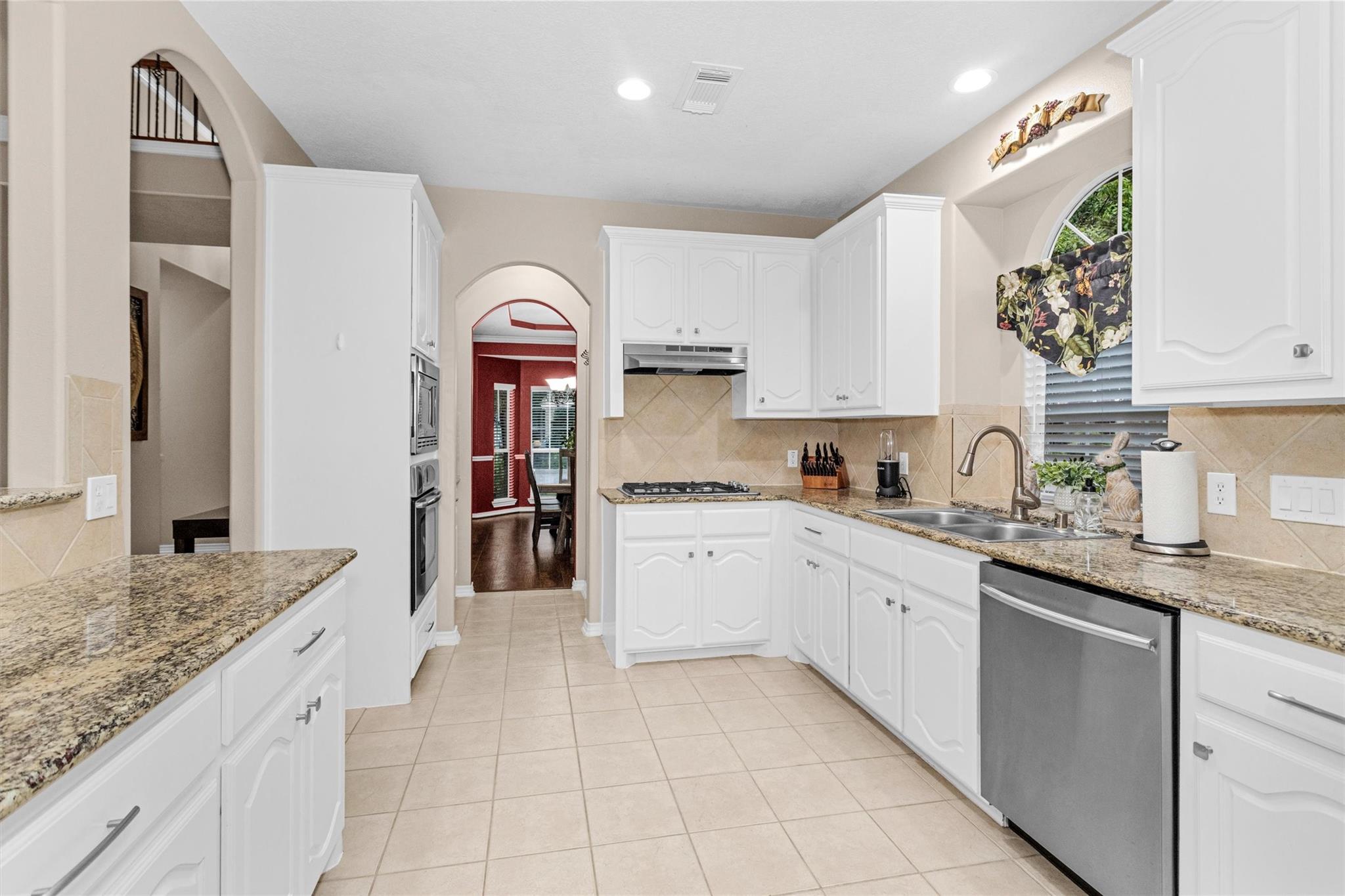 3234 Abbott Lakes Lane