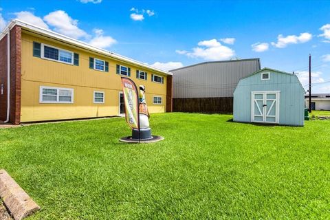 Photo of 1914 Larrabee Street #1, Seabrook, TX 77586 (MLS # 90850255)