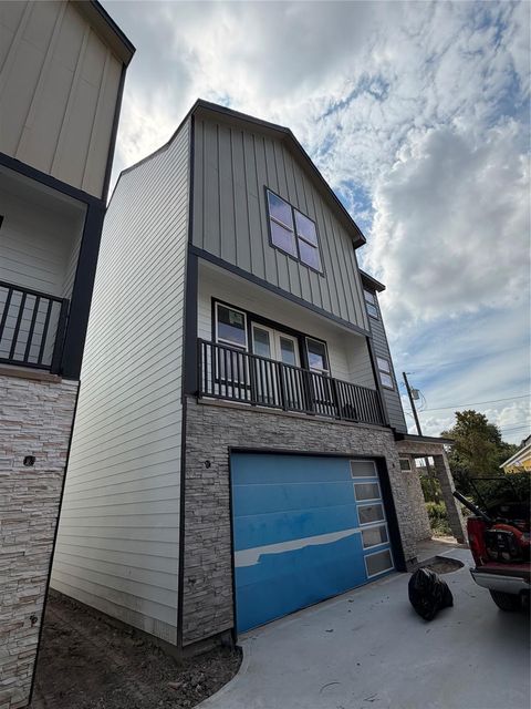 2707 Berry Street Houston TX 77004