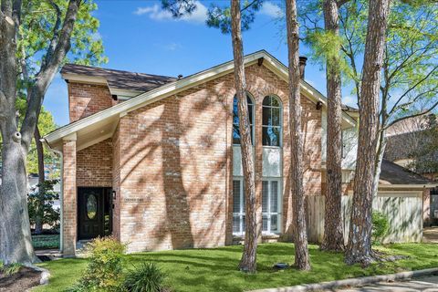 Photo of 15066 Kimberley Court, Houston, TX 77079 (MLS # 26738011)