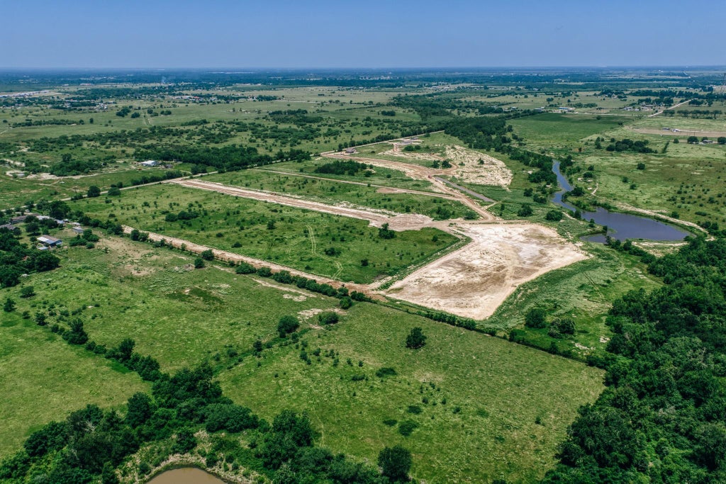 Photo of 1000 Cottonwood Bend Lane, Waller, TX 77484 (MLS # 47668338)
