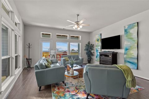 Photo of 715 Bayshore Drive, La Porte, TX 77571 (MLS # 96419025)