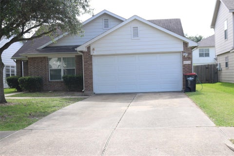 Photo of 16526 Eaglewood Shadows Drive, Sugar Land, TX 77498 (MLS # 56148558)